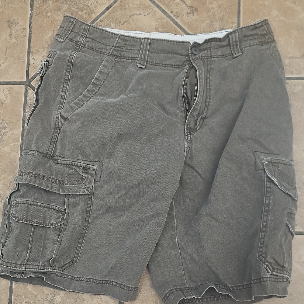 UNIONBAY Gray Cargo Shorts Relaxed Fit